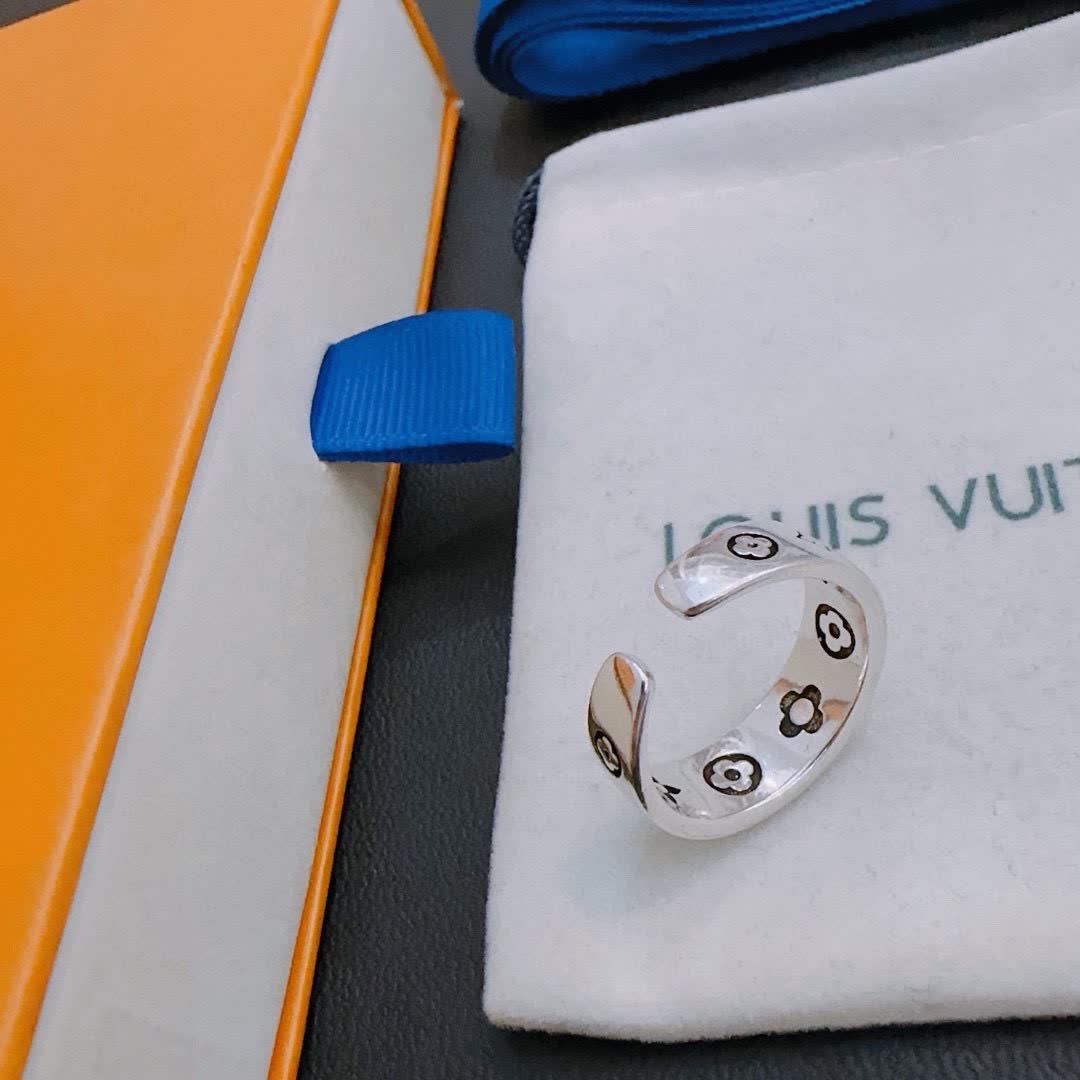 Louis Vuitton Silver Ring